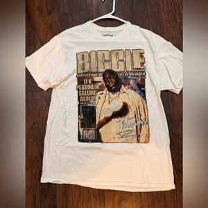 Graphic tee biggie